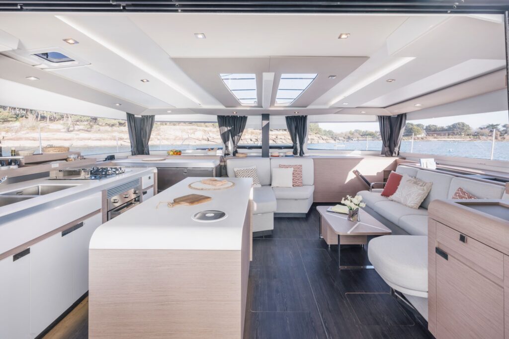 Carré Aura 51 Fountaine Pajot