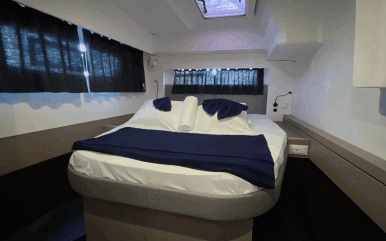 Cabine intérieur Astréa 42 Fountaine Pajot