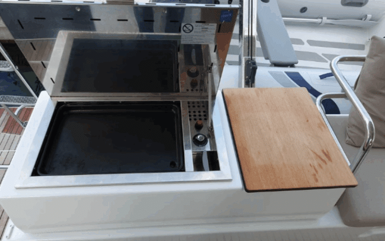 Plancha Astréa 42 Fountaine Pajot