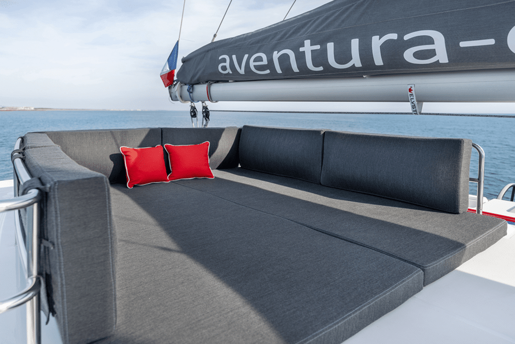 Catamaran Aventura 37 Flybridge