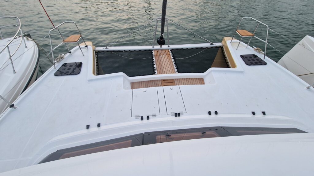 Catamaran Aventura 45 avant