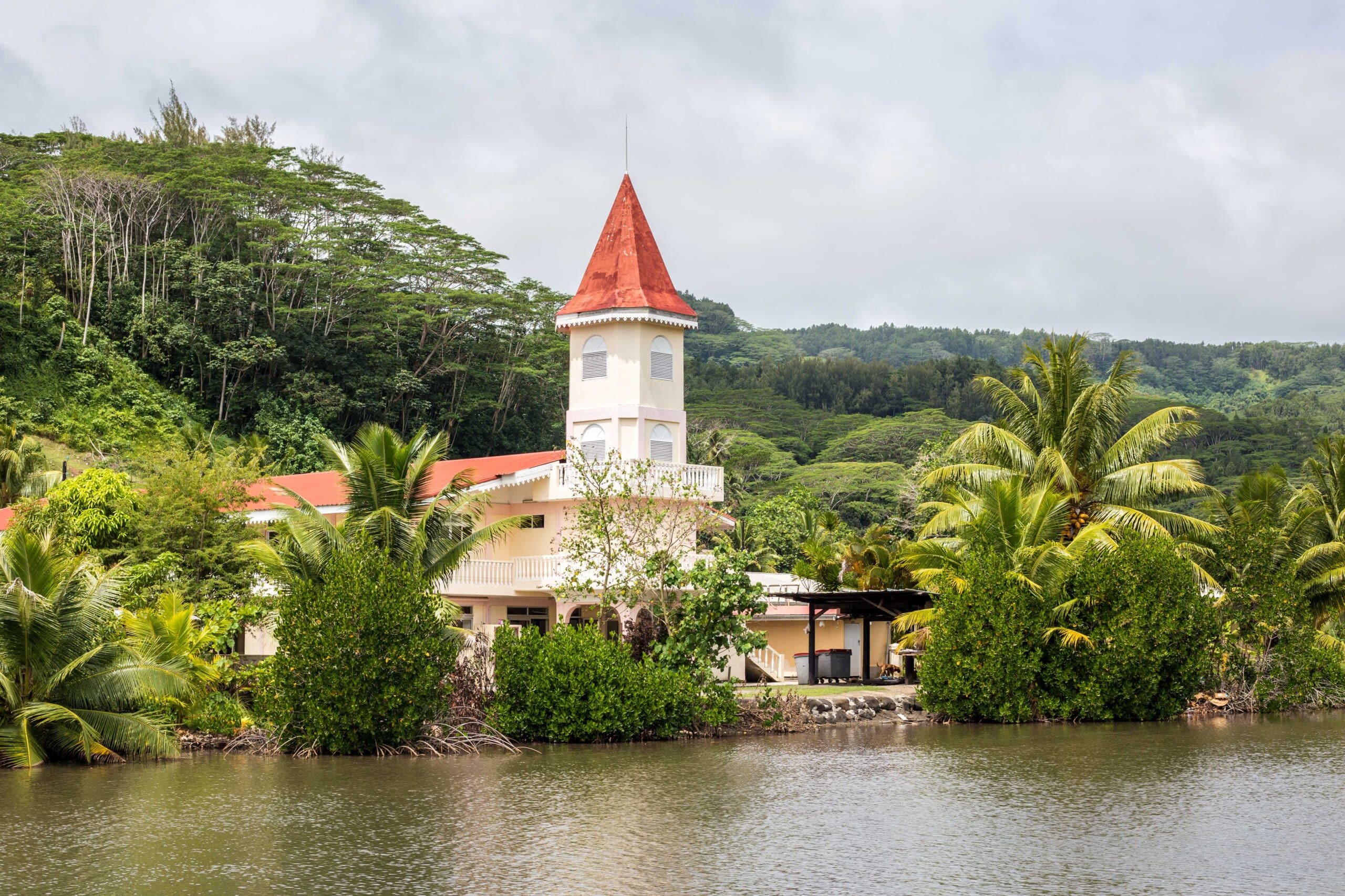 Eglise à Raiatea, Polynésie Française