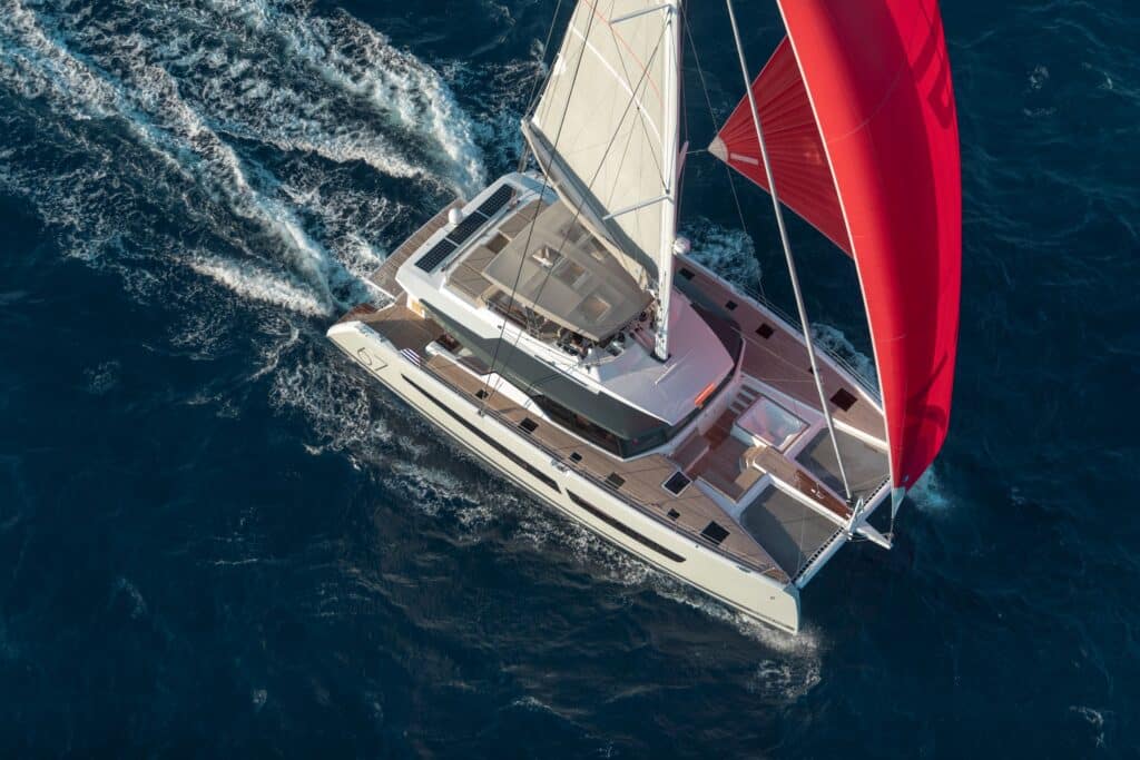 Aléria 67 avec gennaker fountaine Pajot