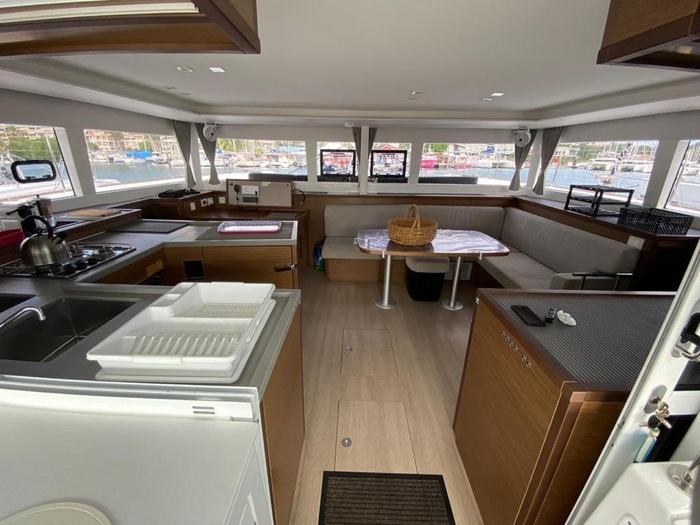 Lagoon 450 Carré