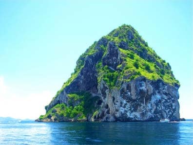 Pointe du diamant Martinique en Catamaran