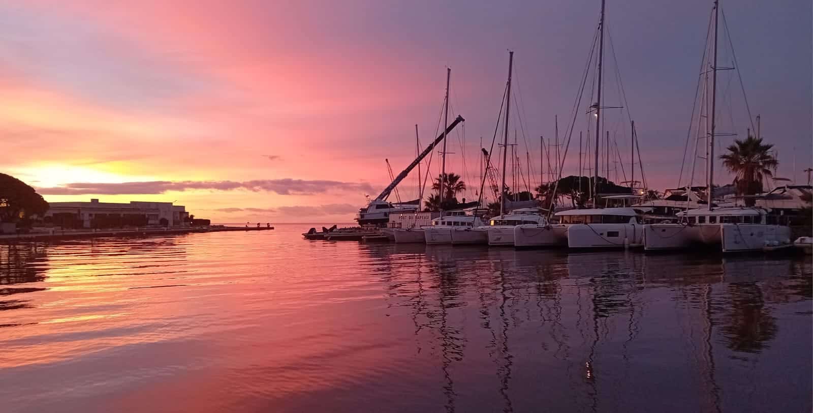 Base Gapeau Coucher De Soleil