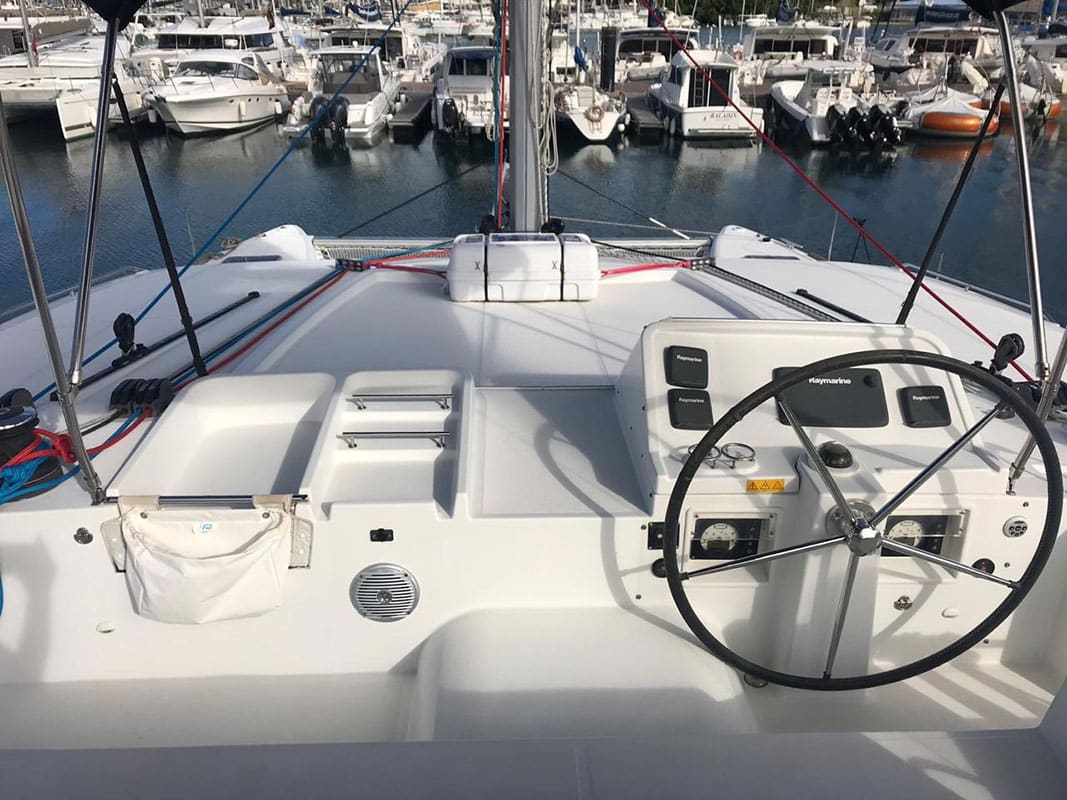 Location catamaran Lagoon 450 F Nina Martinique Antilles