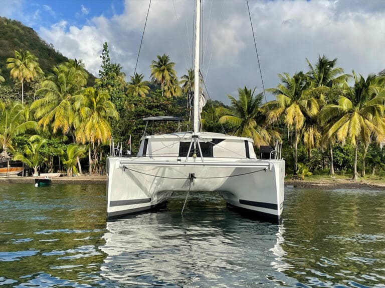 Location catamaran Isla 40 Hoëdic Martinique Antilles